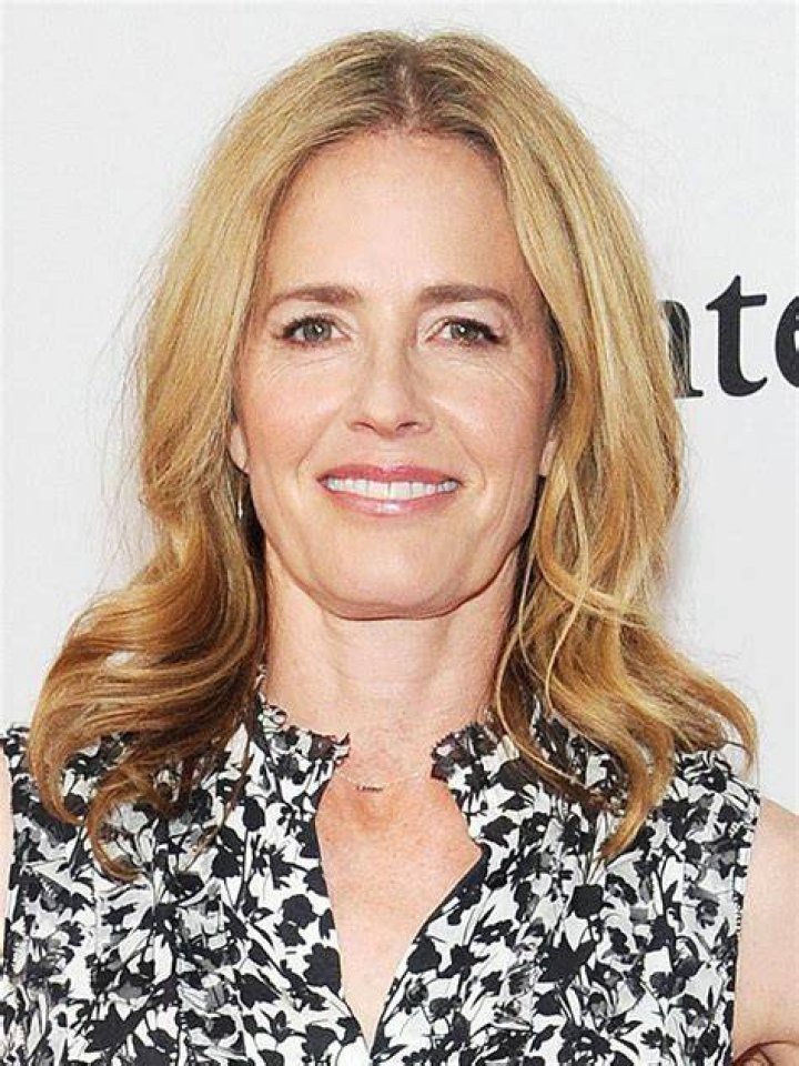 Elizabeth Shue A Talented Actress with a Timeless Beauty