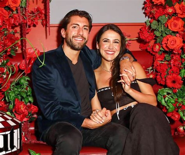 Jason Tartick Needs a ‘Fresh Start’ to 2024 Amid Kaitlyn Bristowe and